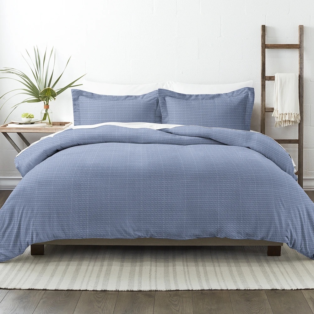NWOT King Duvet Cover & 2 Shams